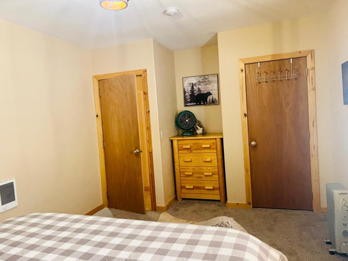 Adventure Awaits 3King Bed,2Bath Log Cabin In Heart Of Duck Creek Village! Kültér fotó