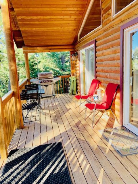 Adventure Awaits 3King Bed,2Bath Log Cabin In Heart Of Duck Creek Village! Kültér fotó